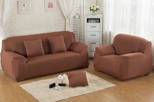 Housse de canapé extensible unie NEWTON café dans un salon