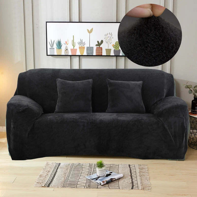 Housse de canapé velours unie MIDWAY noir sur un canapé 3 places